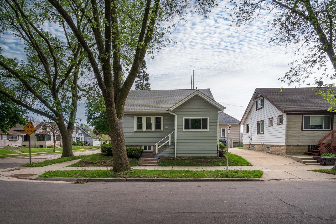 7503 W Stevenson St, Milwaukee, WI 53213