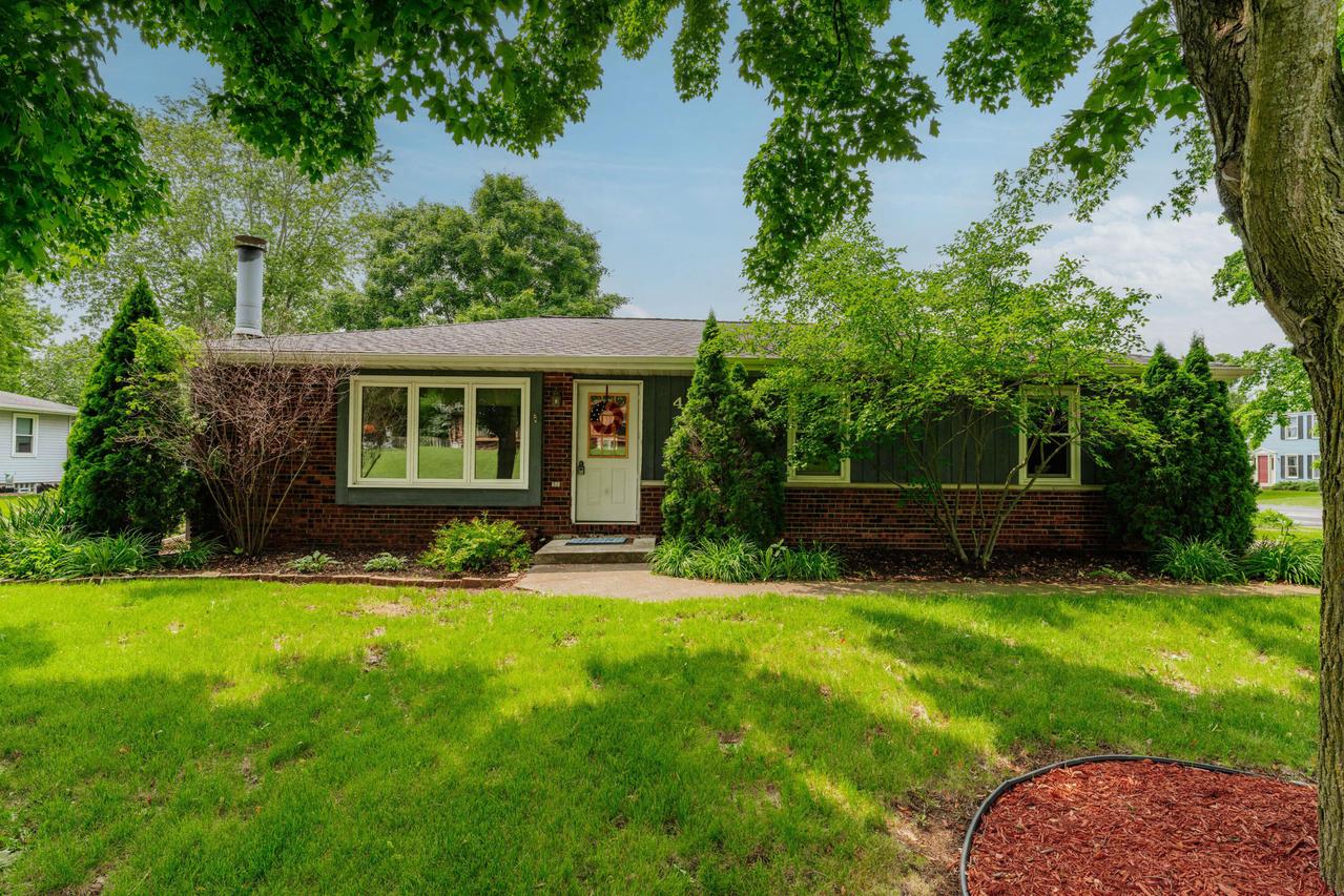 402 Paul St, Rochester, WI 53105