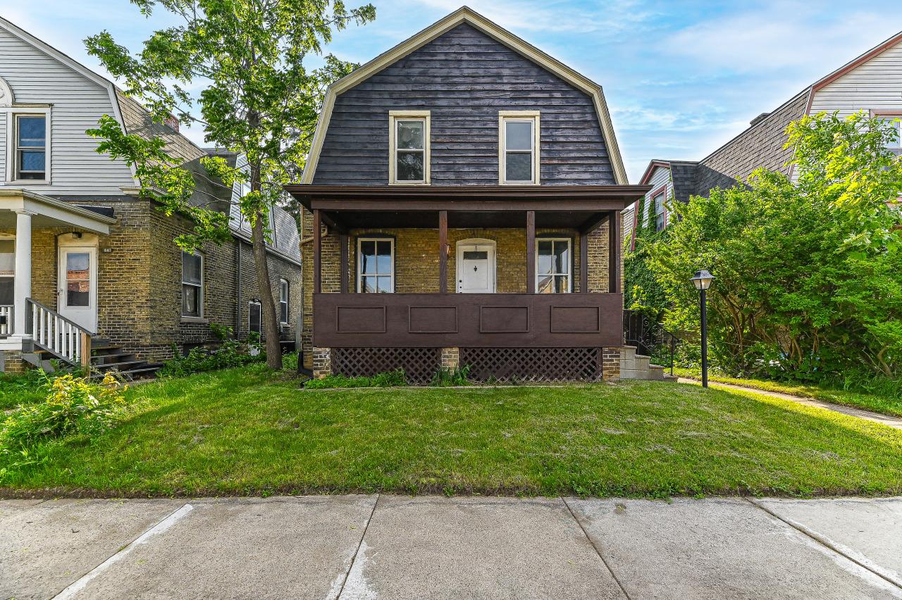 1443 Summit Ave, Racine, WI 53404
