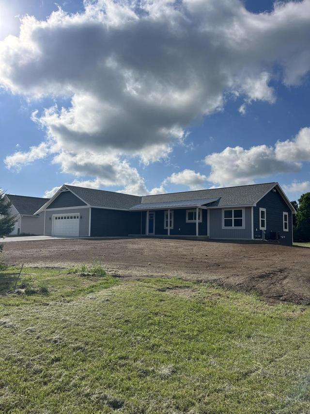 2181 Wallace Lake, Trenton, WI 53090