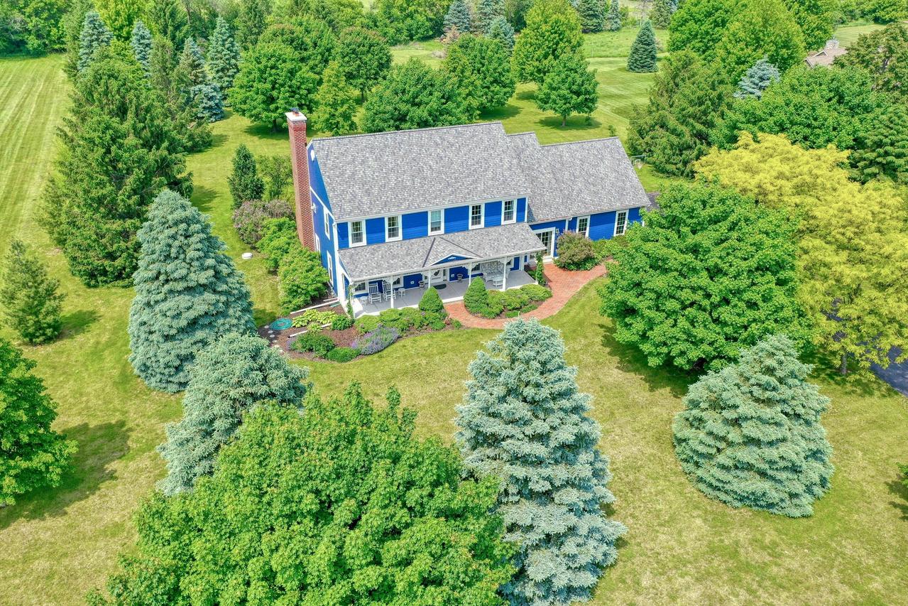 S87W34722 Nesting Ln, Eagle, WI 53119