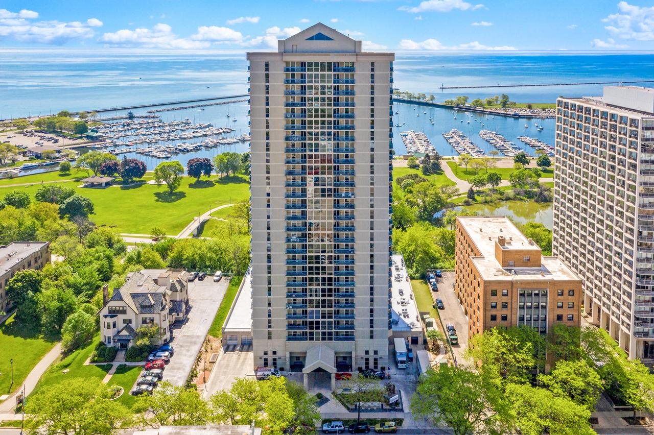 1660 N Prospect Ave #611, Milwaukee, WI 53202
