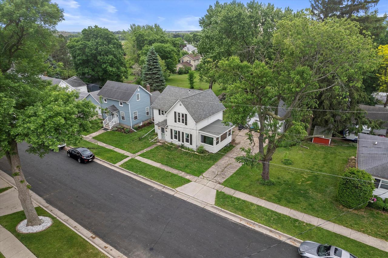 303 Maple Ave, Clinton, WI 53525