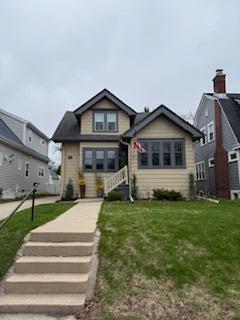 1901 E Lake Bluff, Shorewood, WI 53211