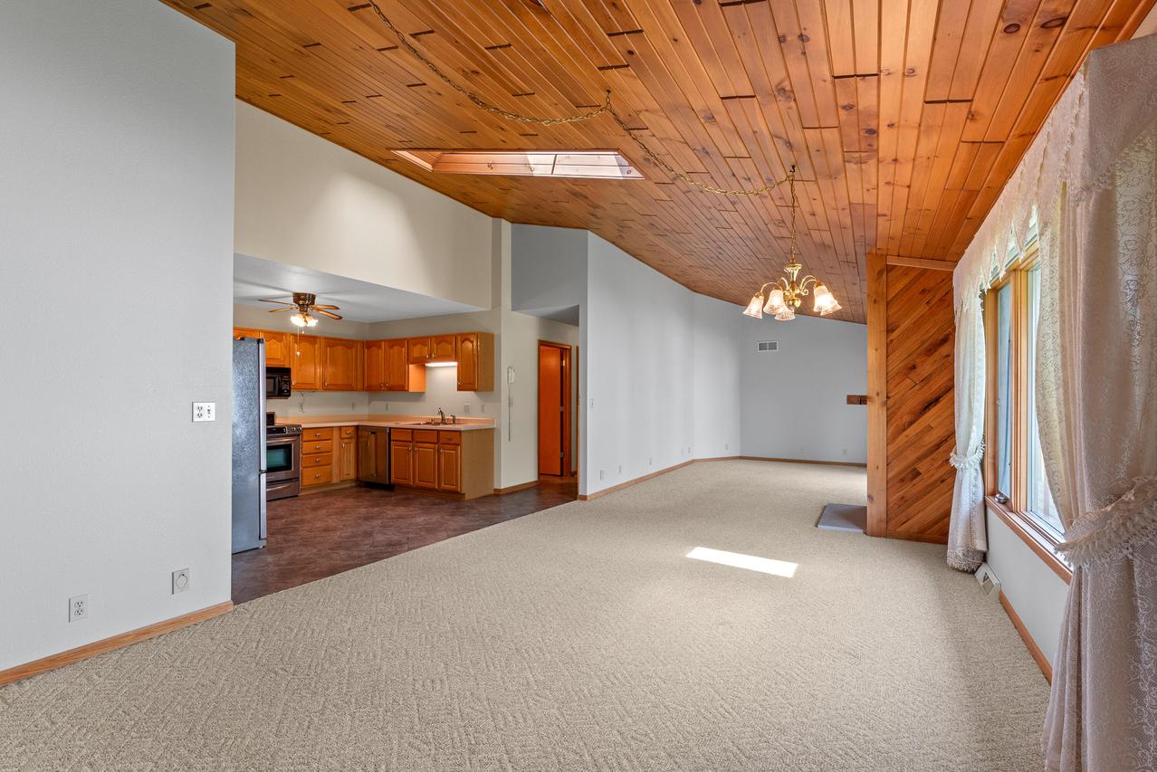 612 Wellington Dr #1, West Bend, WI 53090