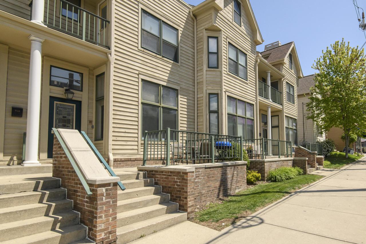 902 E Brady St, Milwaukee, WI 53202