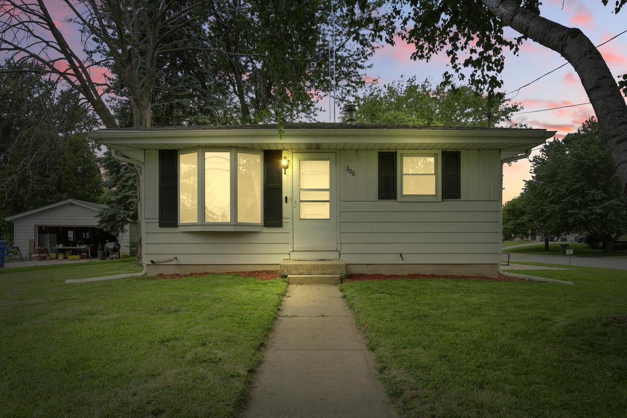 306 Elba St, Watertown, WI 53098