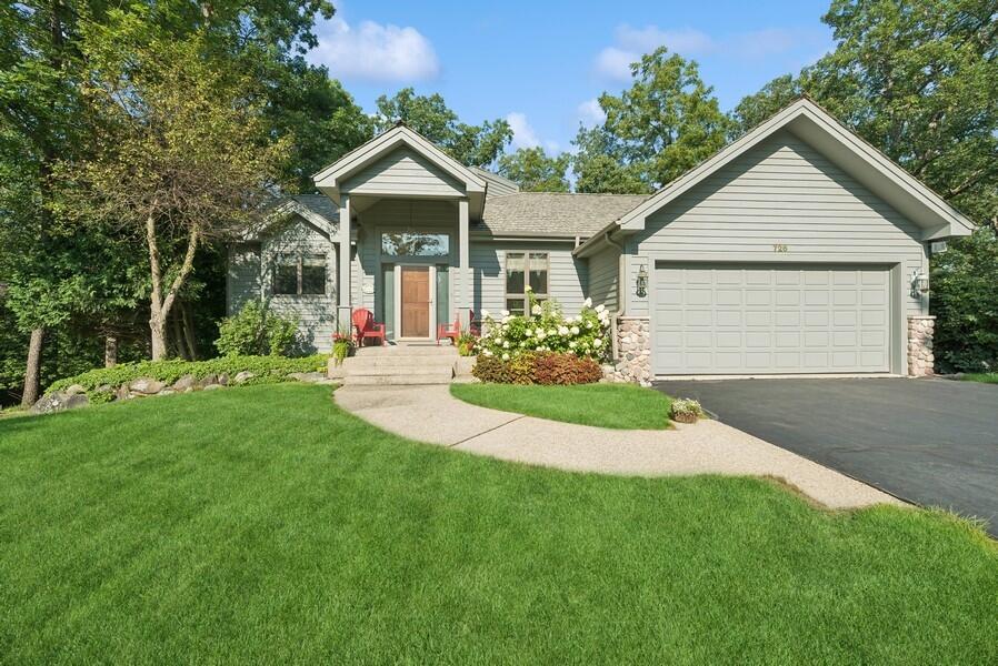 726 Timber Ridge, Fontana, WI 53125