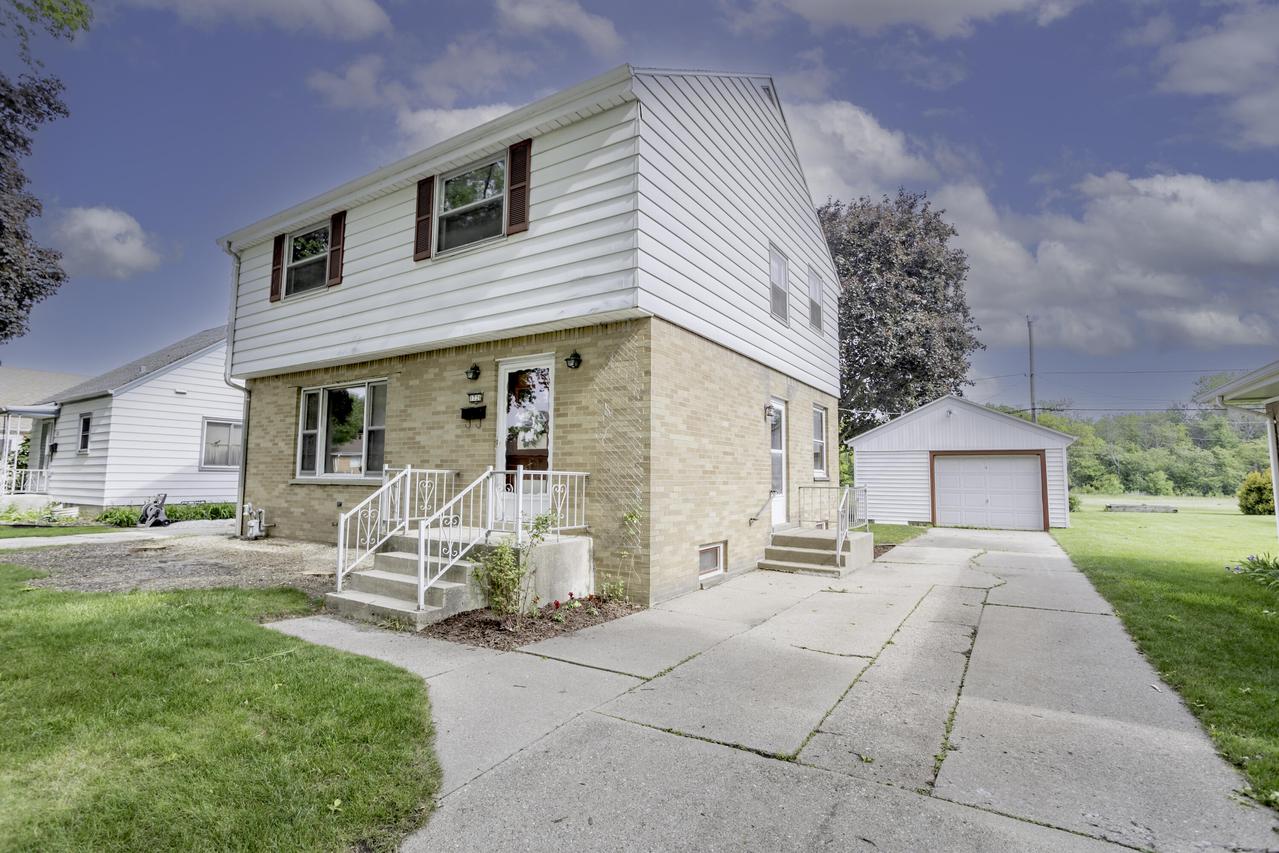 1726 W Plainfield Ave, Milwaukee, WI 53221