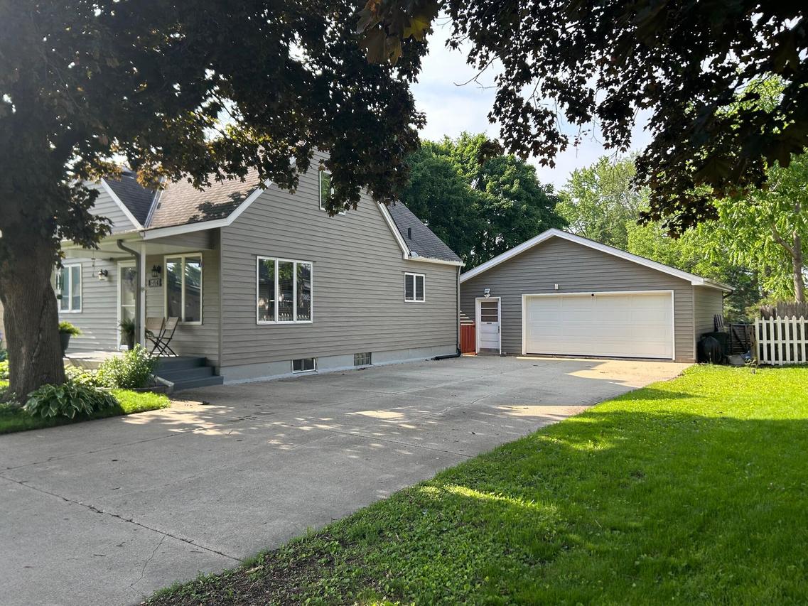 218 Milwaukee St, Neosho, WI 53059