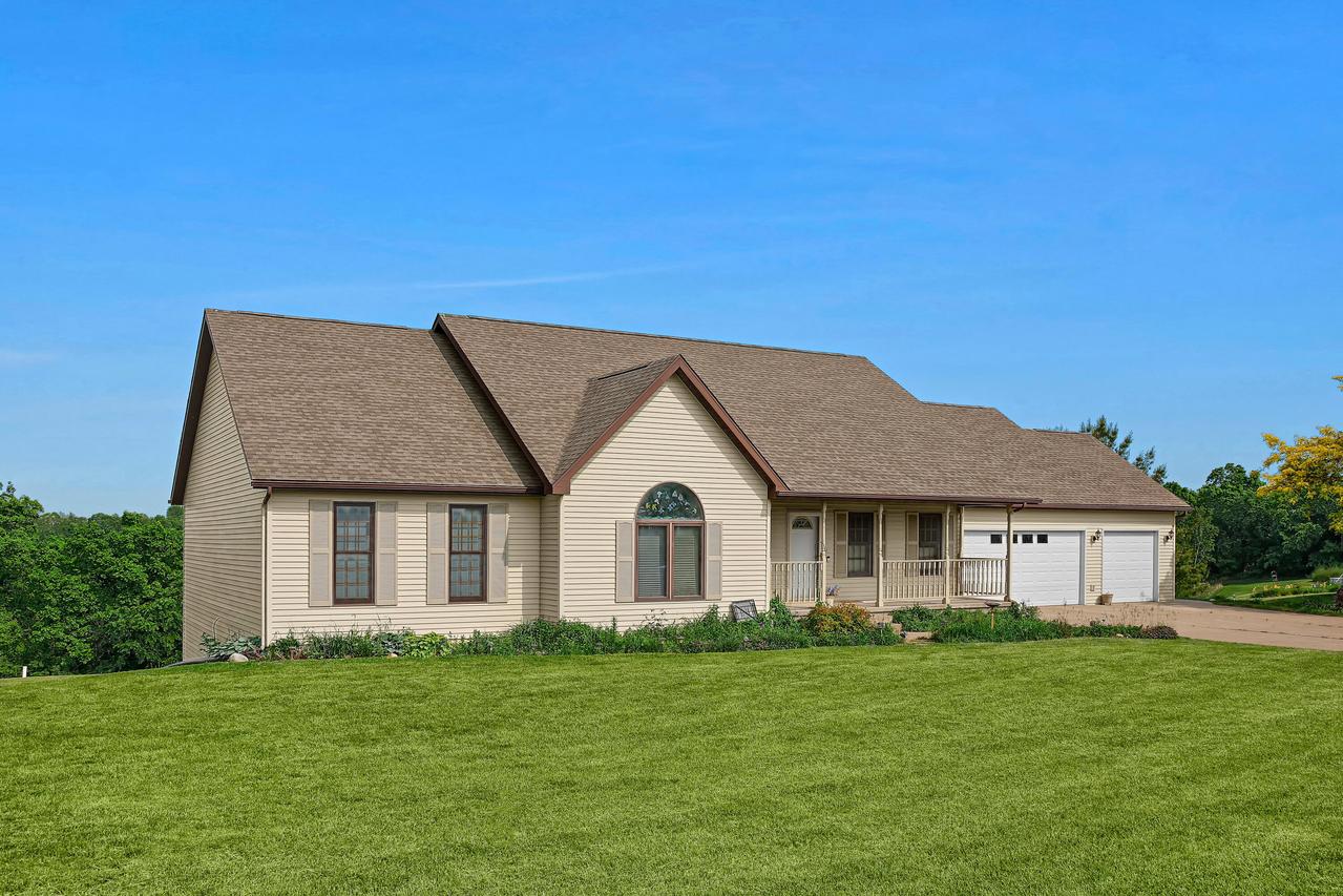 N1638 Lost Ridge, Greenfield, WI 54601