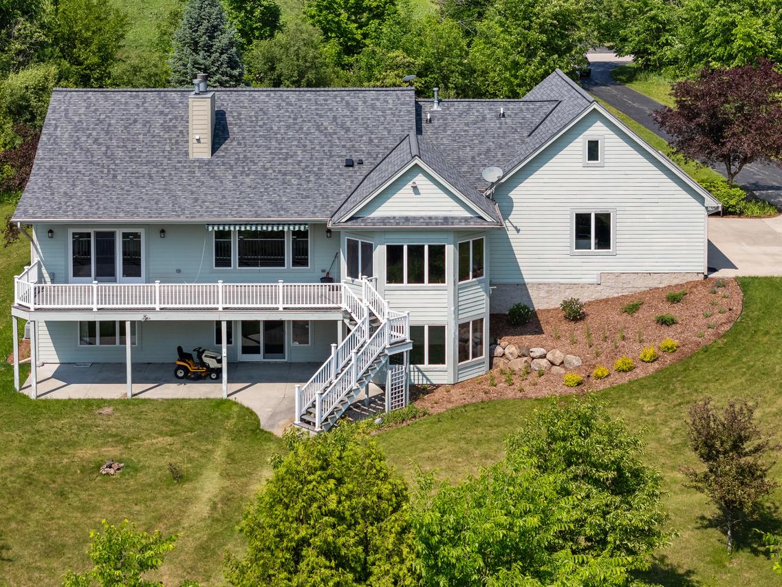 8623 Eagle Ridge, Farmington, WI 53040