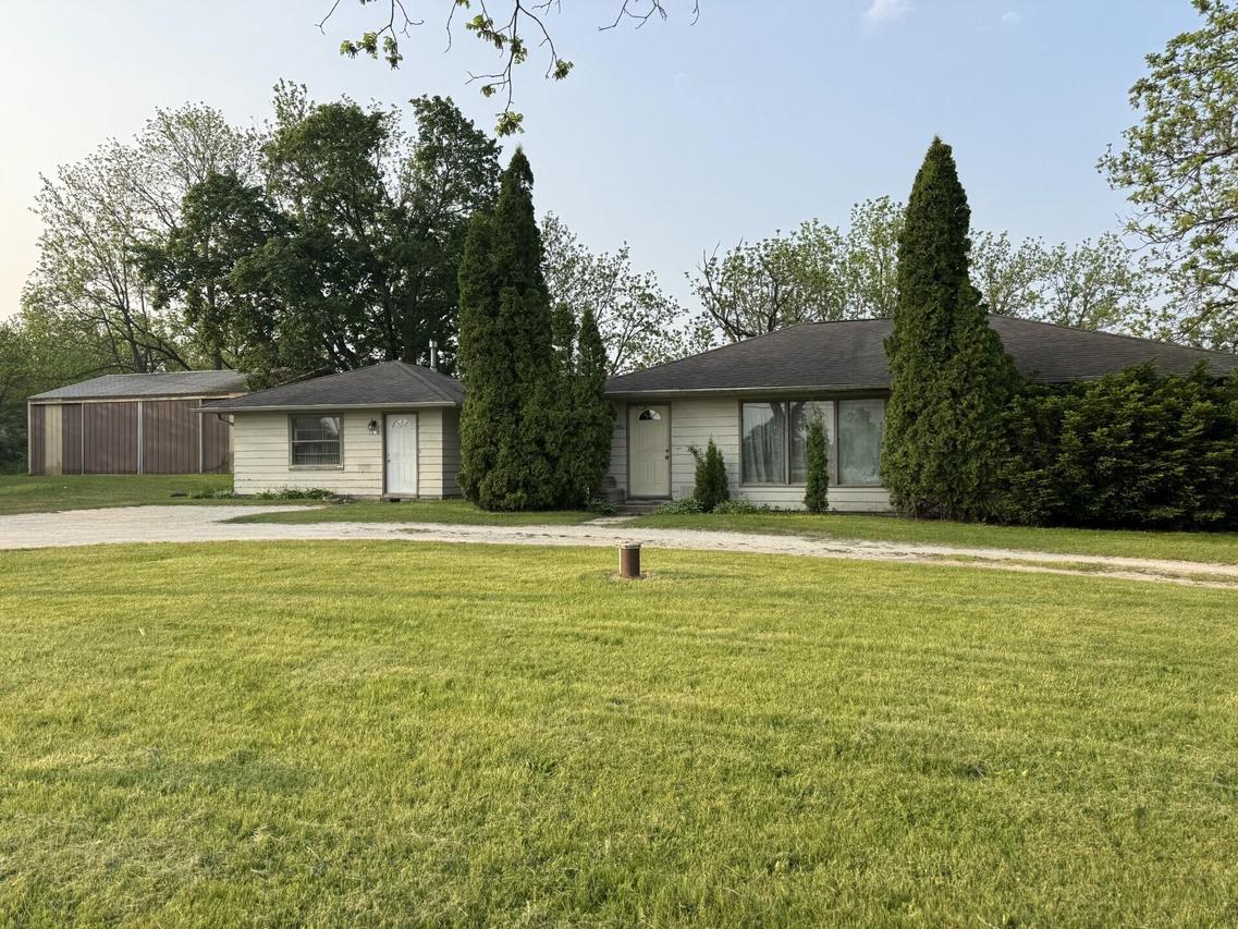 15821 Braun Rd, Yorkville, WI 53177