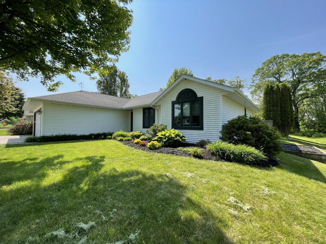 W2077 Hannah Ln, Sheboygan, WI 53083