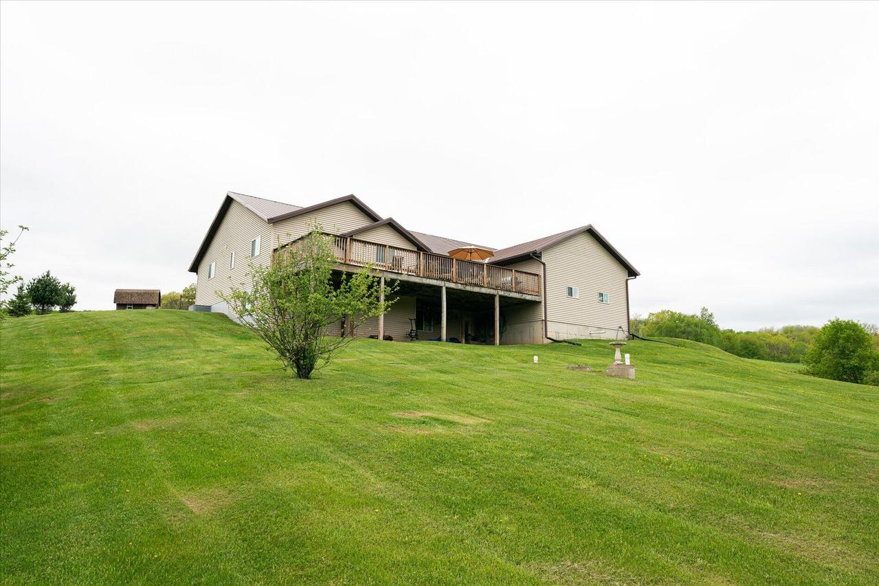 9777 Marigold Ave, Portland, WI 54619