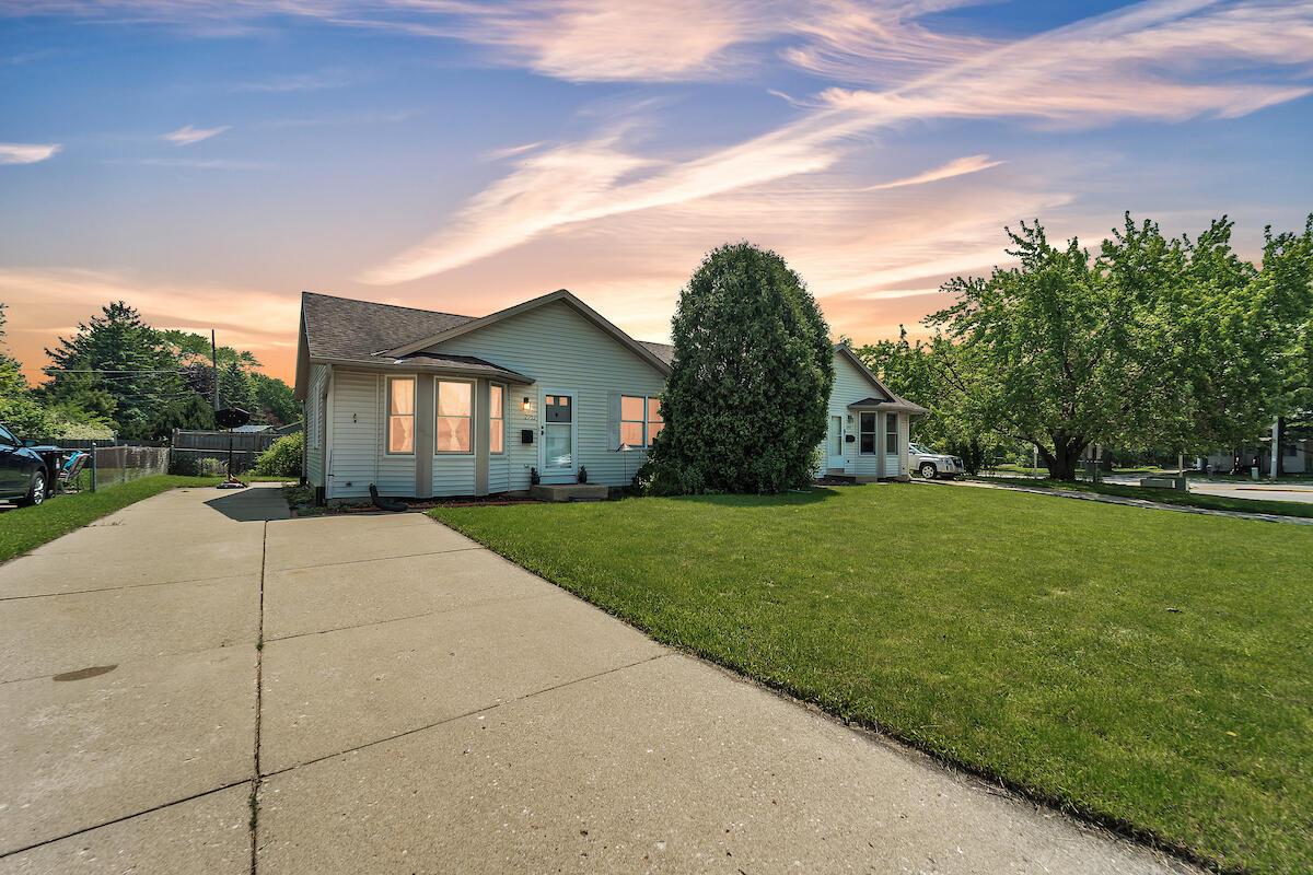 2953 Illinois St #2955, Mount Pleasant, WI 53405