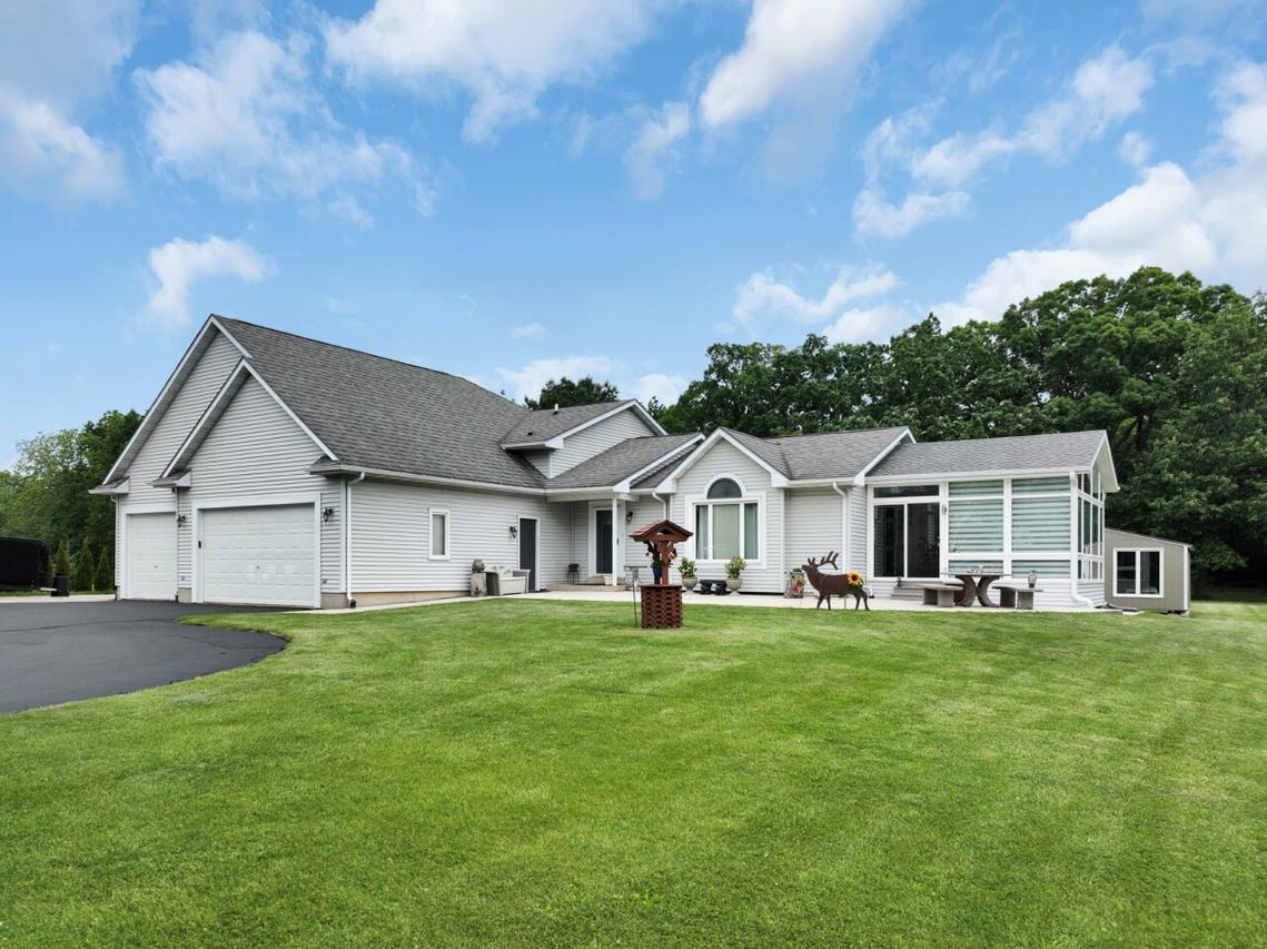 26808 Malchine Rd, Norway, WI 53185