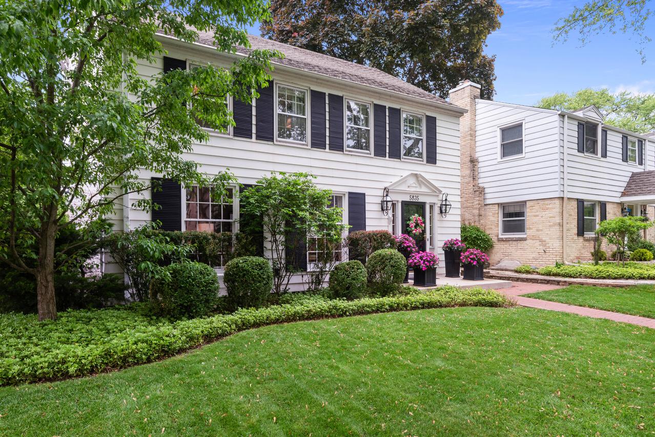 5835 N Lake Dr, Whitefish Bay, WI 53217