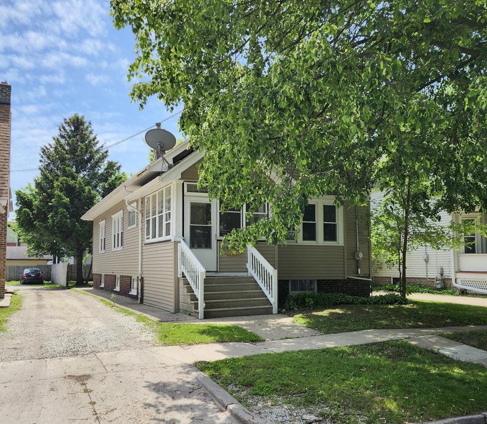 1821 61st St, Kenosha, WI 53143