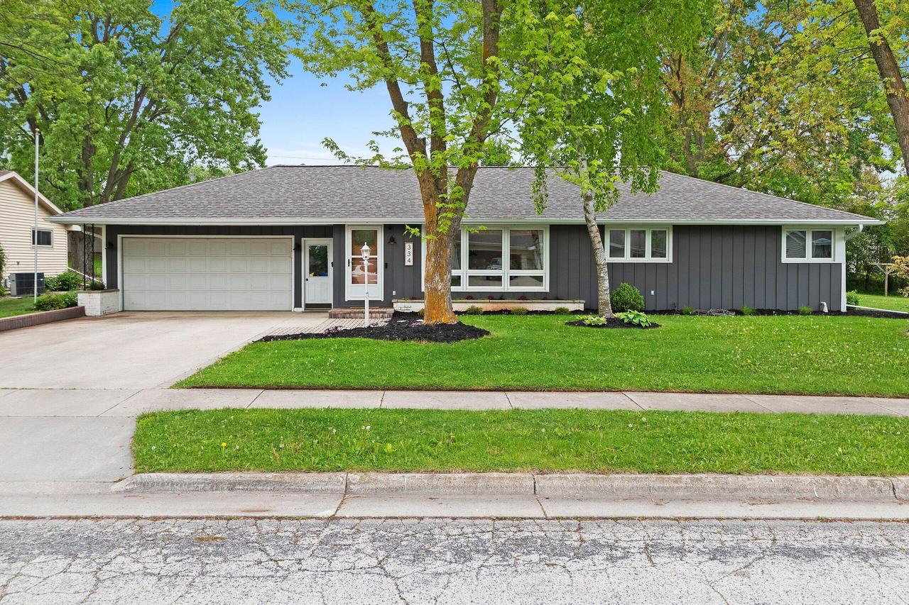334 Lee Ave, Brillion, WI 54110