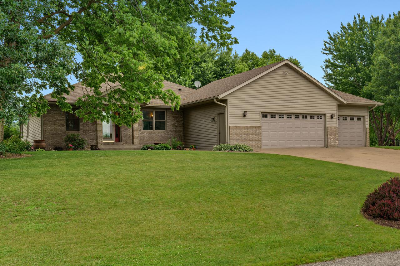W7804 Windmill St, Holland, WI 54636