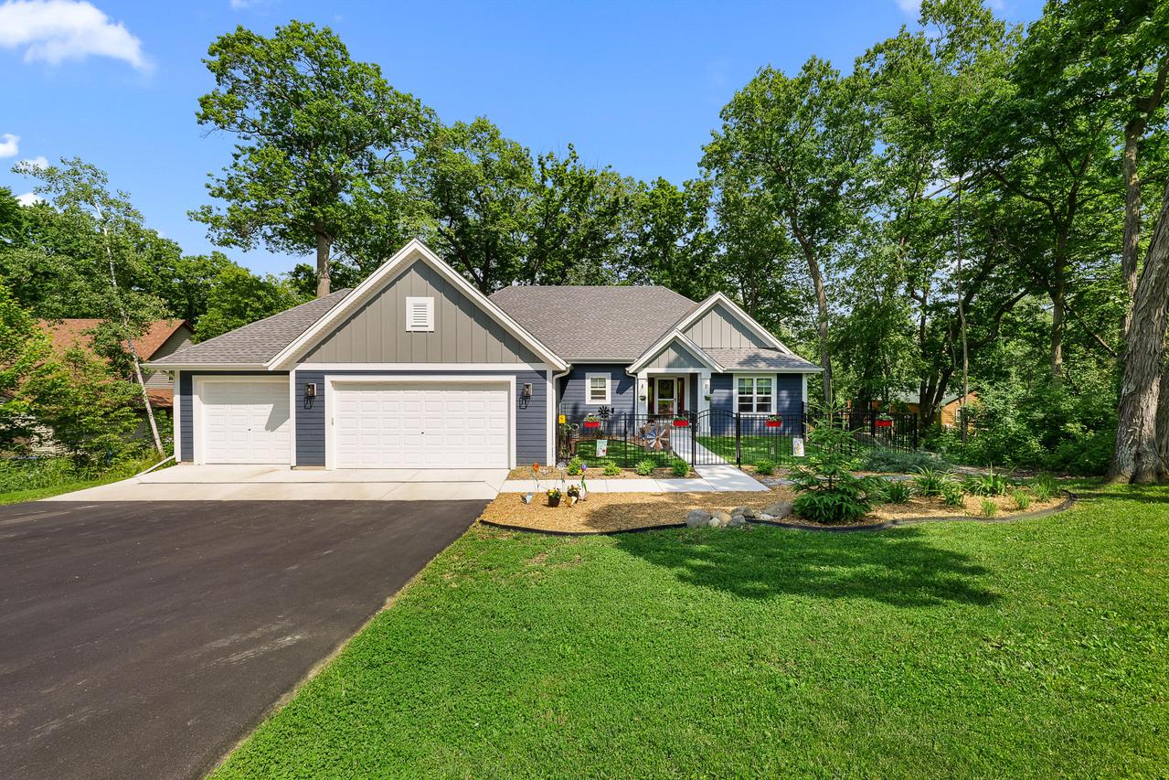 N5104 Sinissippi Point, Hubbard, WI 53039