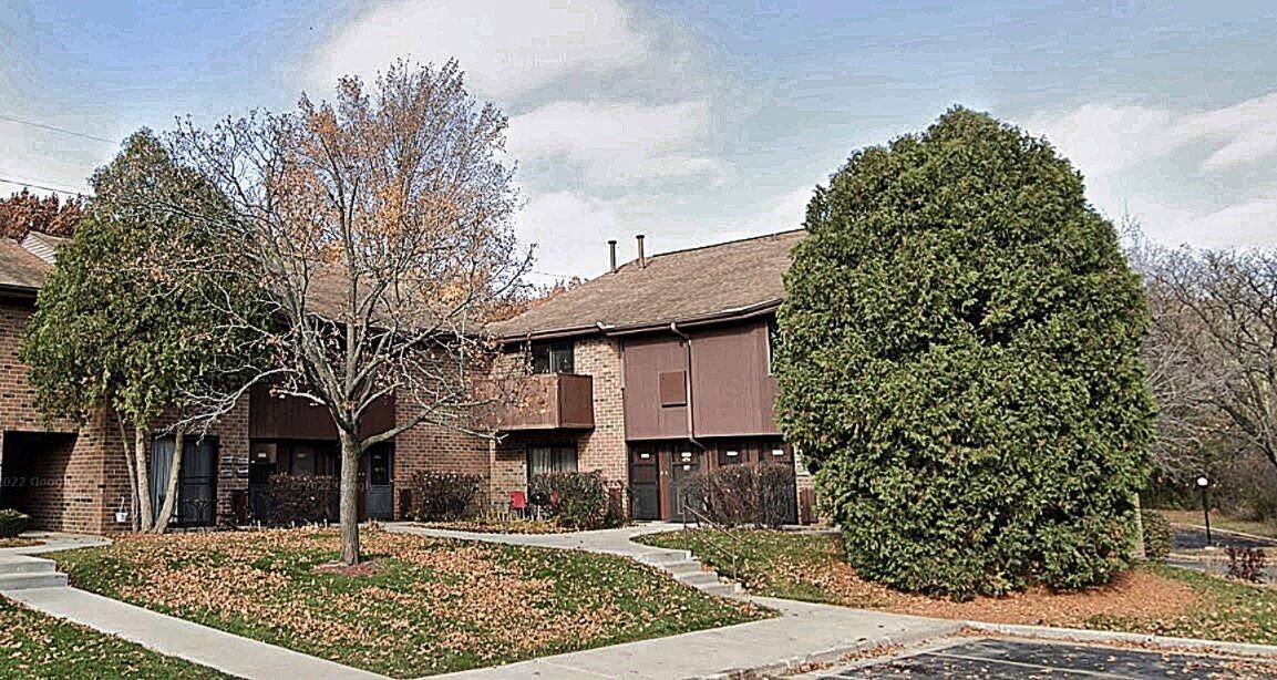 9117 N Park Plz., Brown Deer, WI 53223