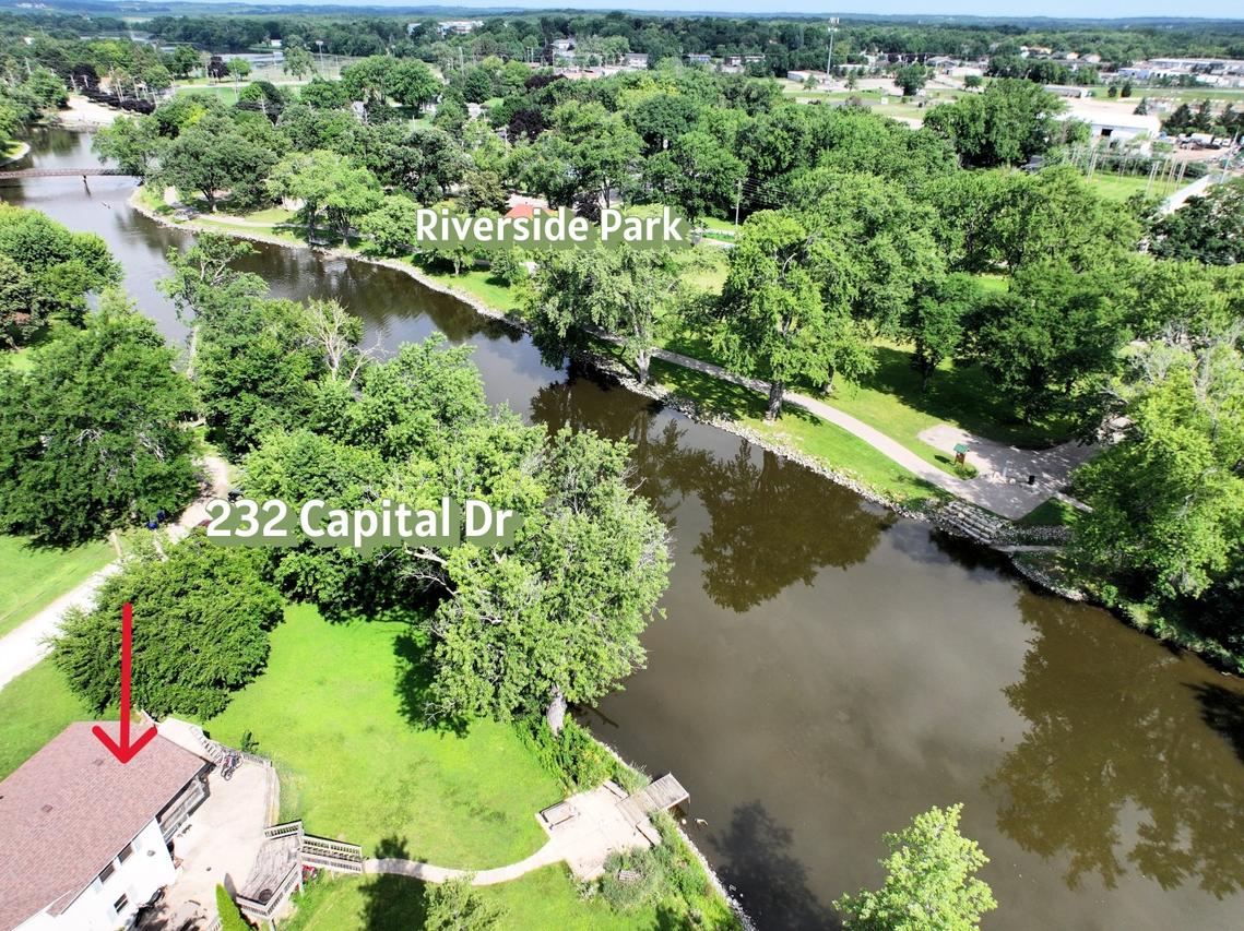 232 Capital St, Burlington, WI 53105