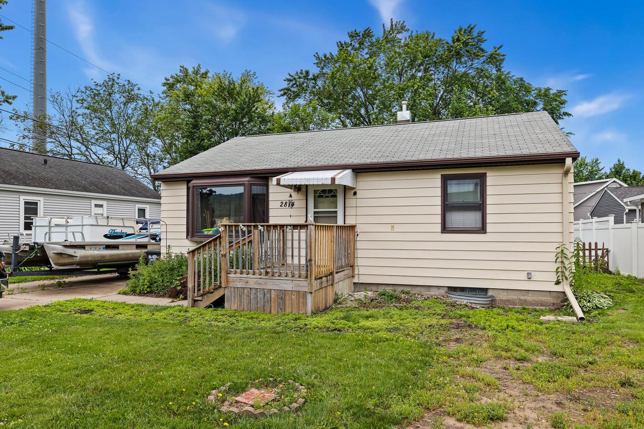 2814 S 27th St, Shelby, WI 54601