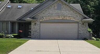 6355 Kingsview Dr, Mount Pleasant, WI 53406