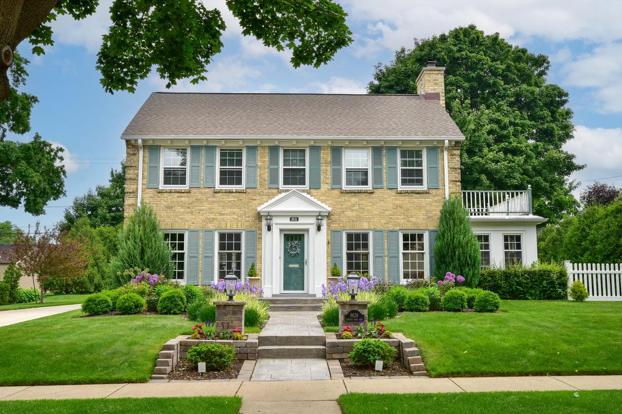 8626 Jackson Park, Wauwatosa, WI 53226