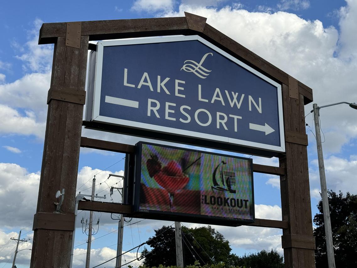 2400 E Geneva St #1914, Delavan, WI 53115