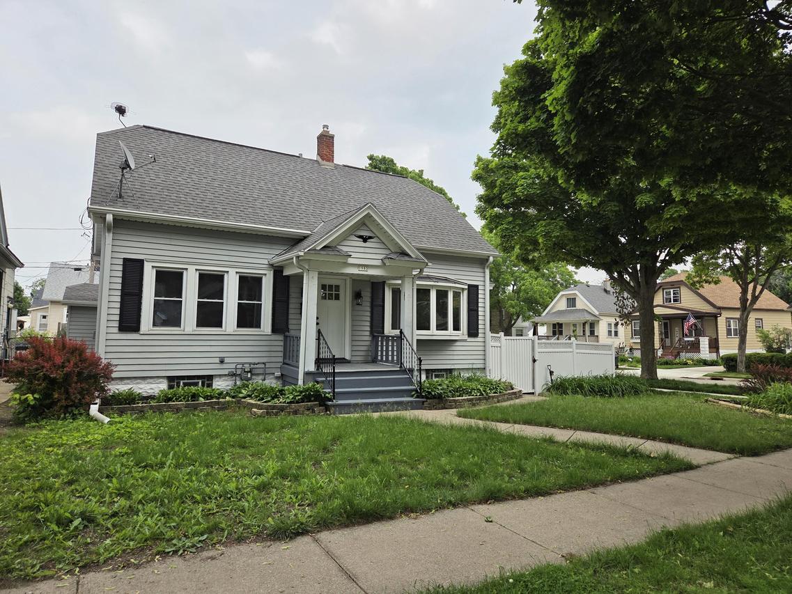 1980 S 78th St, West Allis, WI 53219