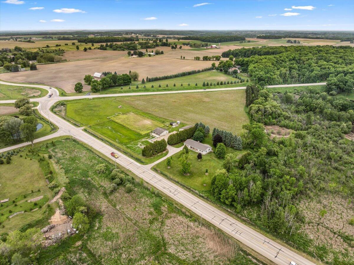 1918 County Highway H -, Farmington, WI 53040