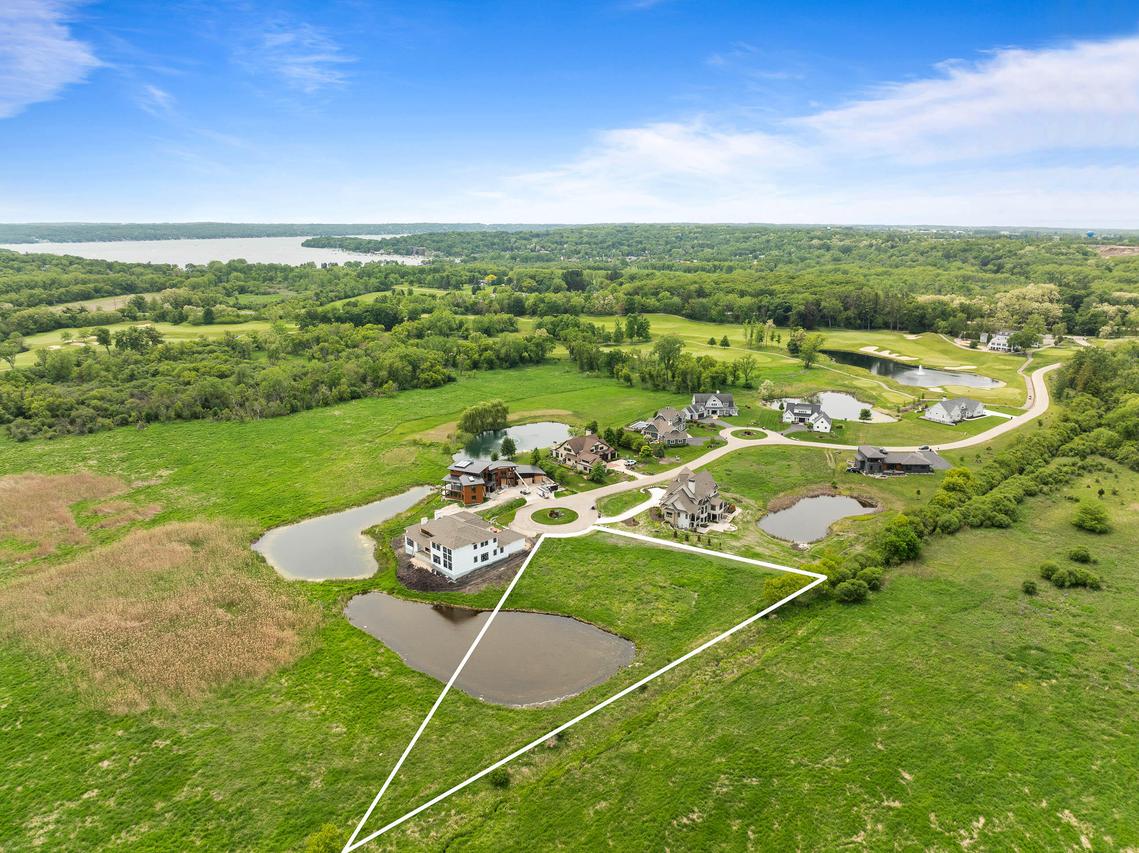 Lt0 Hunt Club #56-04, Geneva, WI 53147