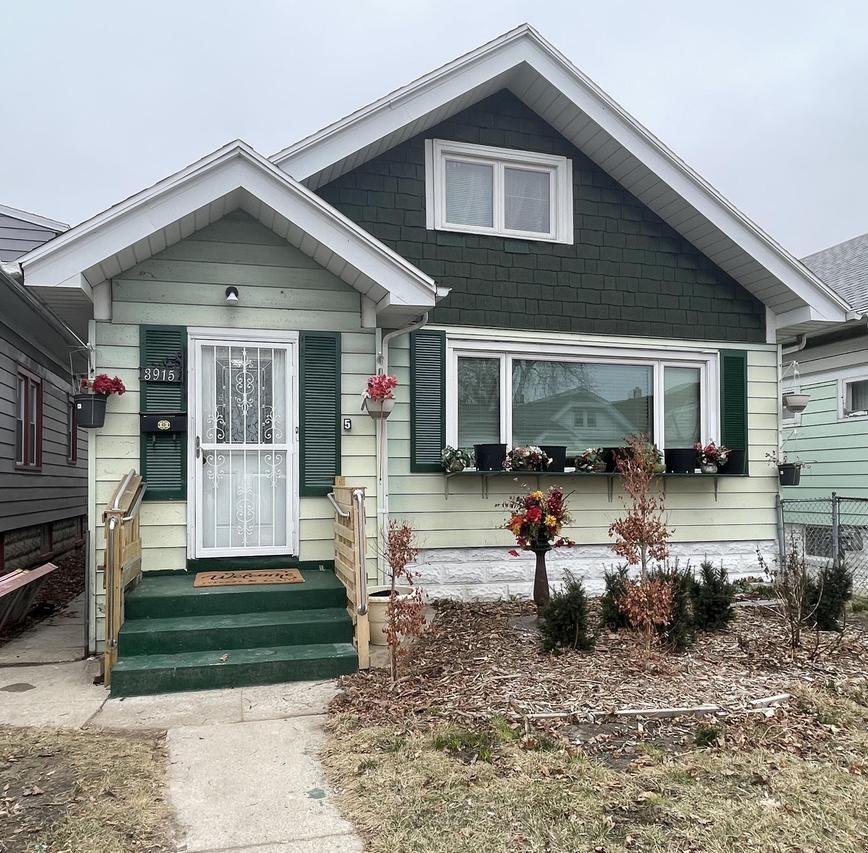 3915 N 23rd St, Milwaukee, WI 53206