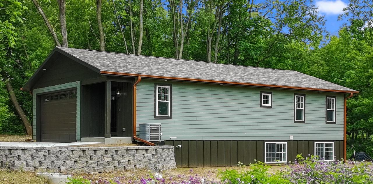 W224 Buena Vista, Spring Prairie, WI 53105