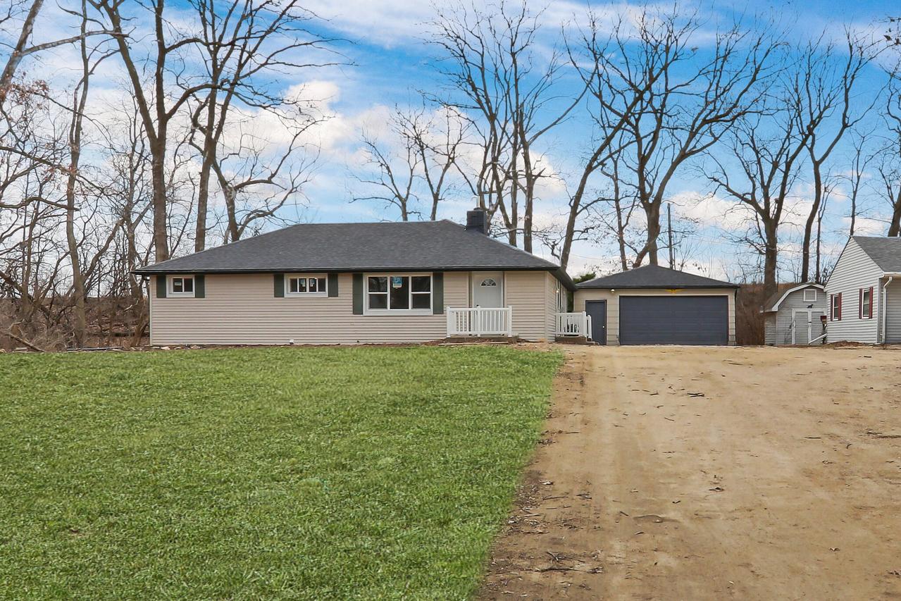 4242 Fox Hills, Janesville, WI 53546