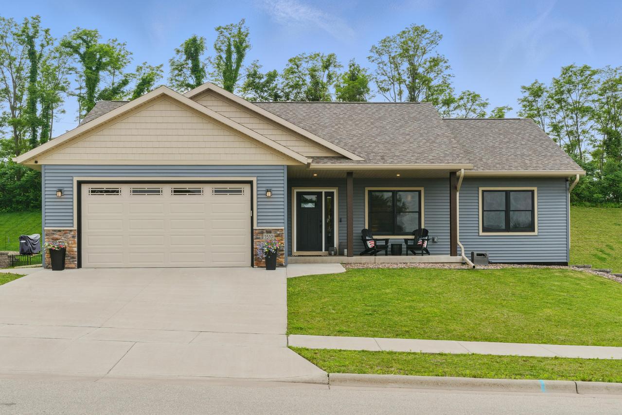 1510 Cherry Ln, Holmen, WI 54636