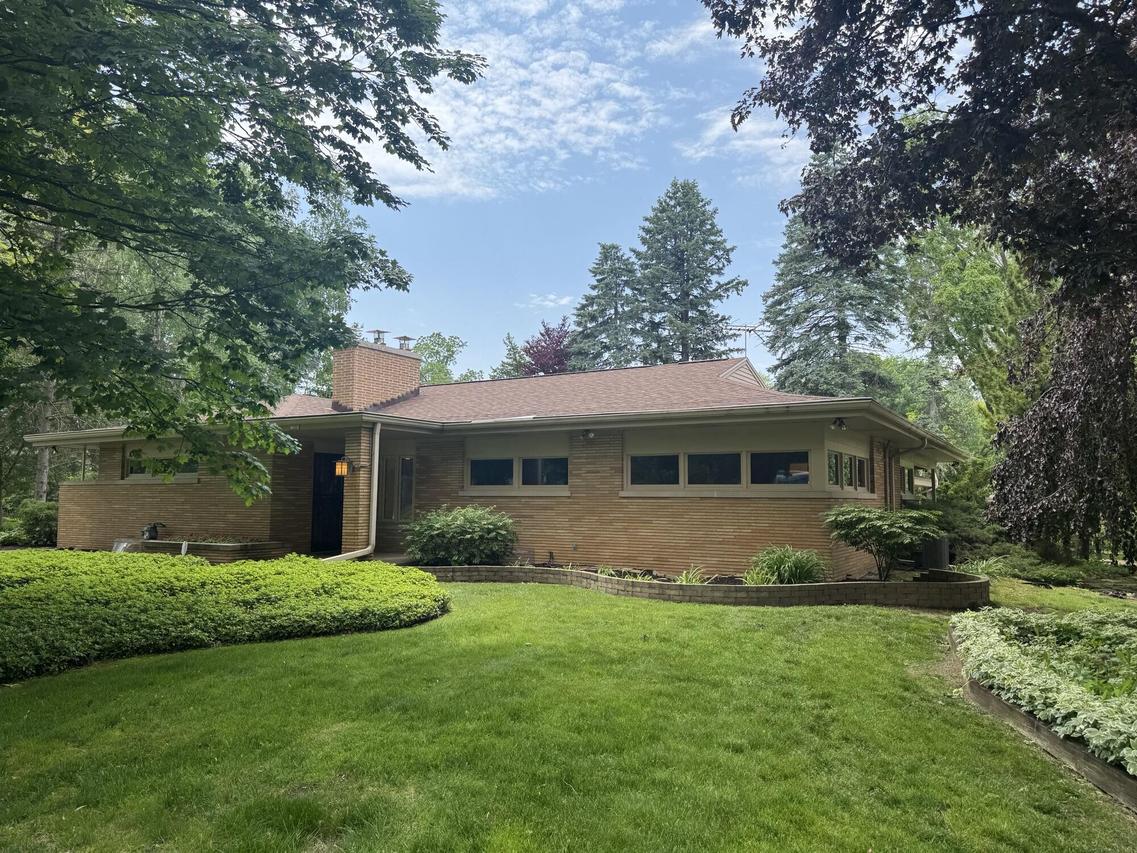 3358 Taylor Ave, Elmwood Park, WI 53405