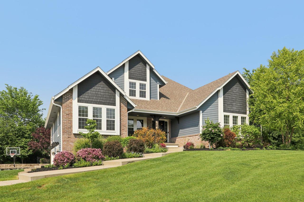 N60W13464 Tall Oak Ct, Menomonee Falls, WI 53051
