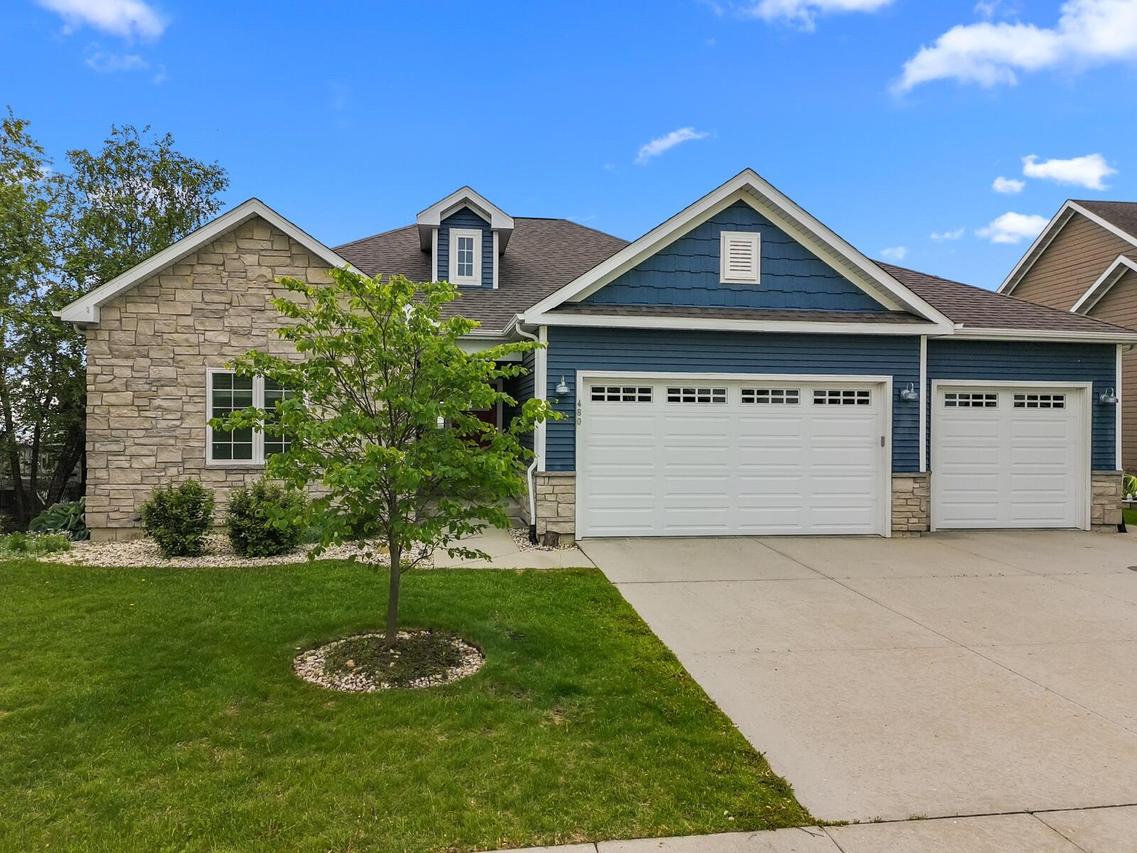 480 S Boulder Ridge, Lake Geneva, WI 53147