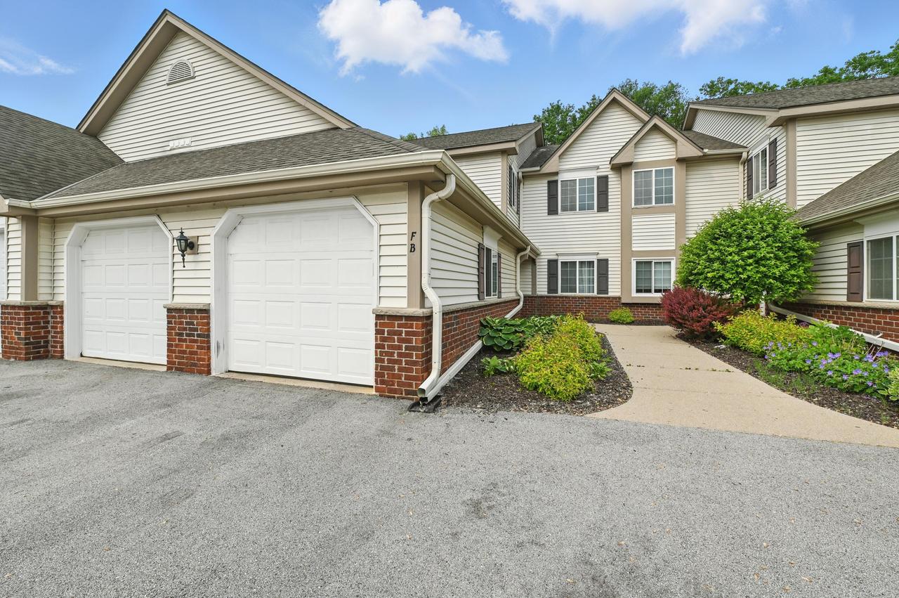 584 Pewaukee Rd #F, Pewaukee, WI 53072