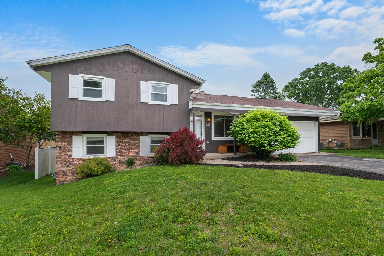 620 E Decorah Rd, West Bend, WI 53095