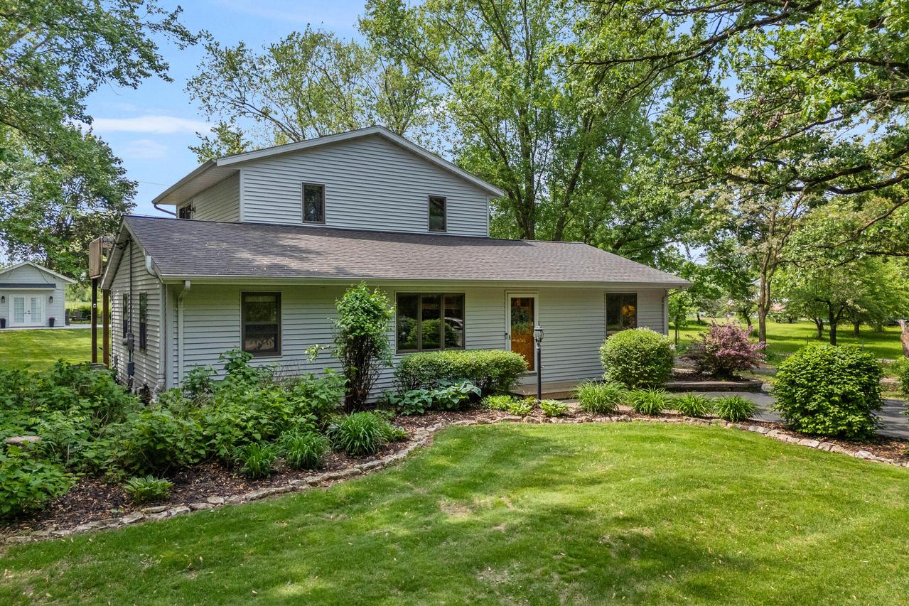 S23W35519 Parry Rd, Ottawa, WI 53066