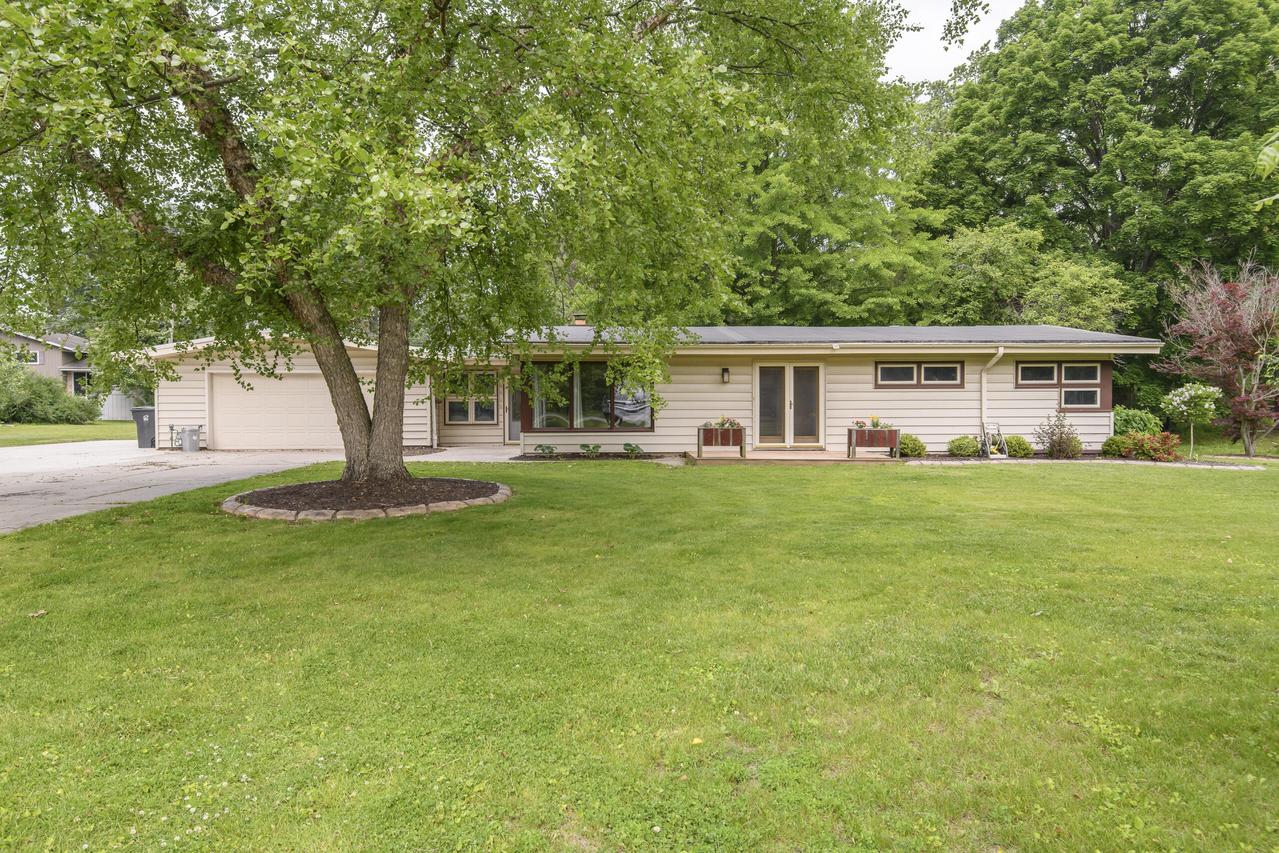 5601 S 115th St, Hales Corners, WI 53130