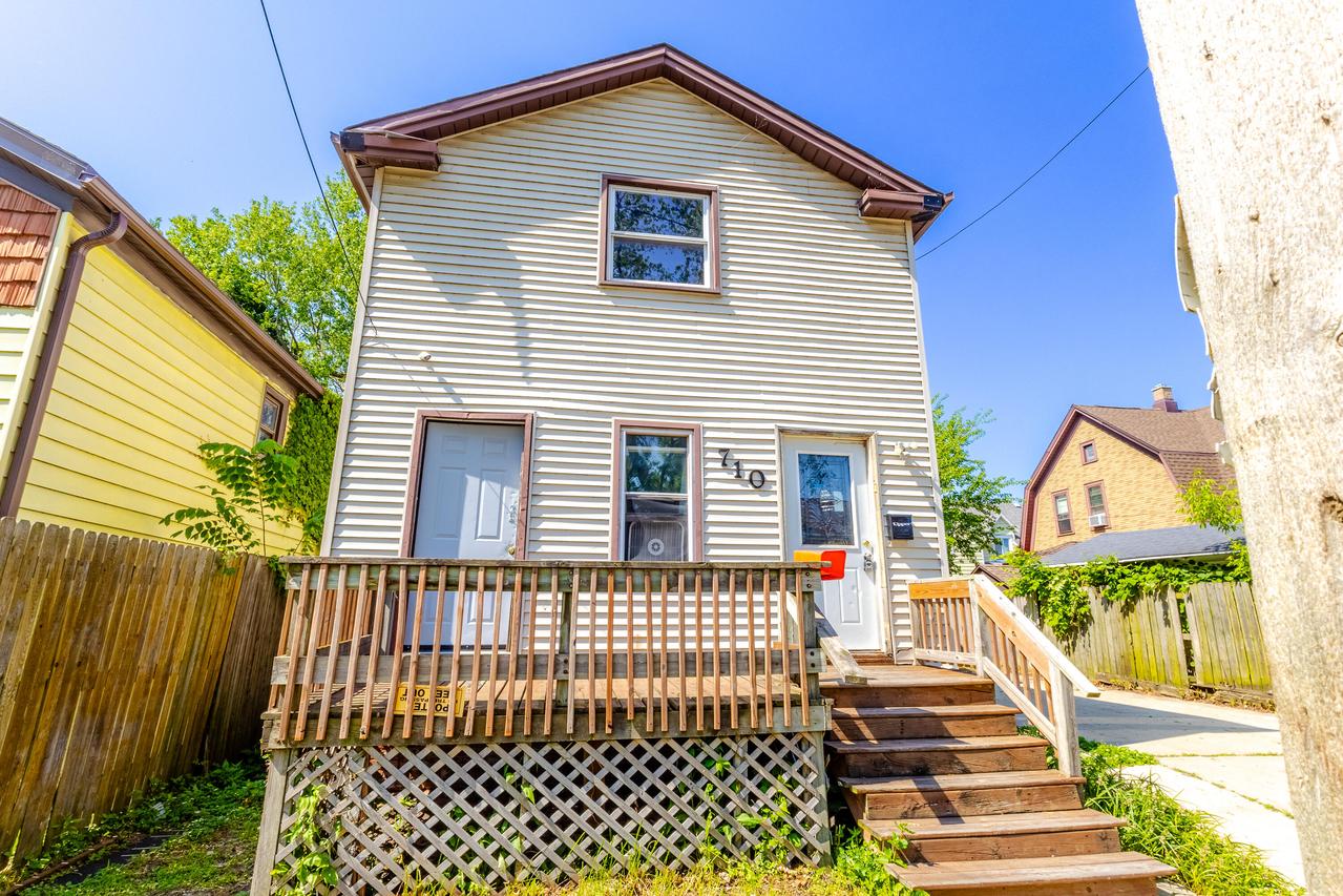 710 Kewaunee St, Racine, WI 53402