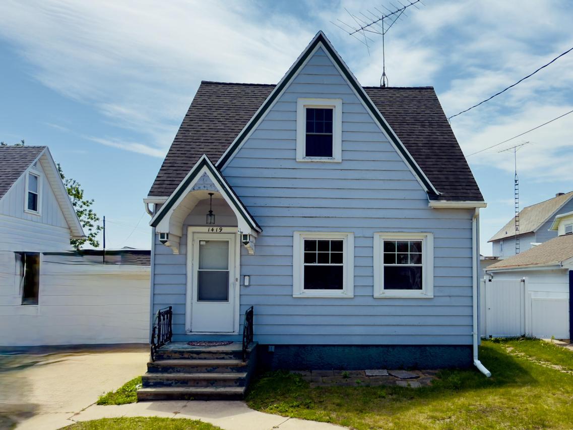 1419 23rd St, Two Rivers, WI 54241