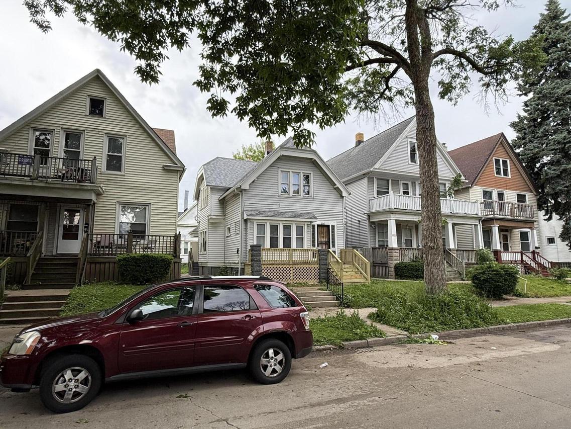 2847 N Booth St, Milwaukee, WI 53212