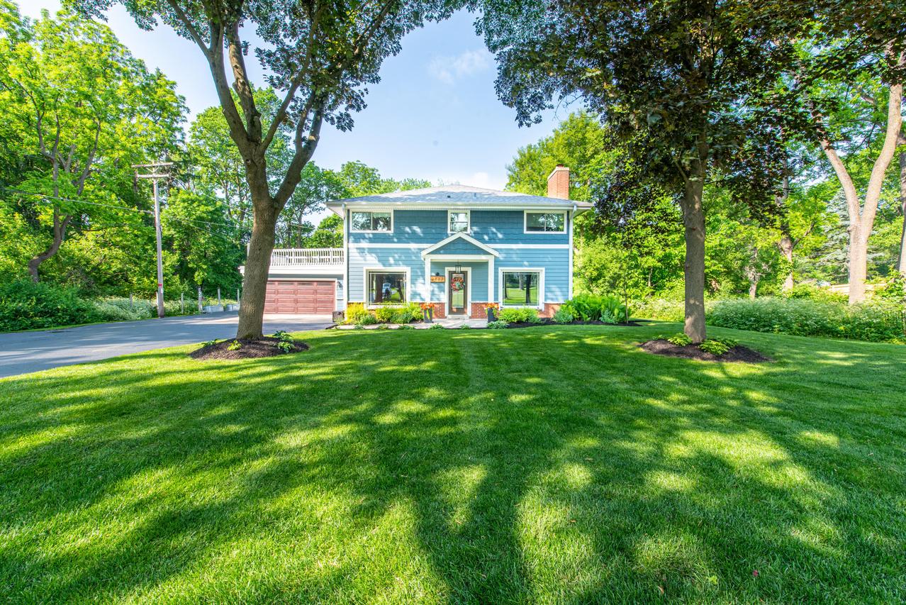 2877 S Waukesha Rd, West Allis, WI 53227